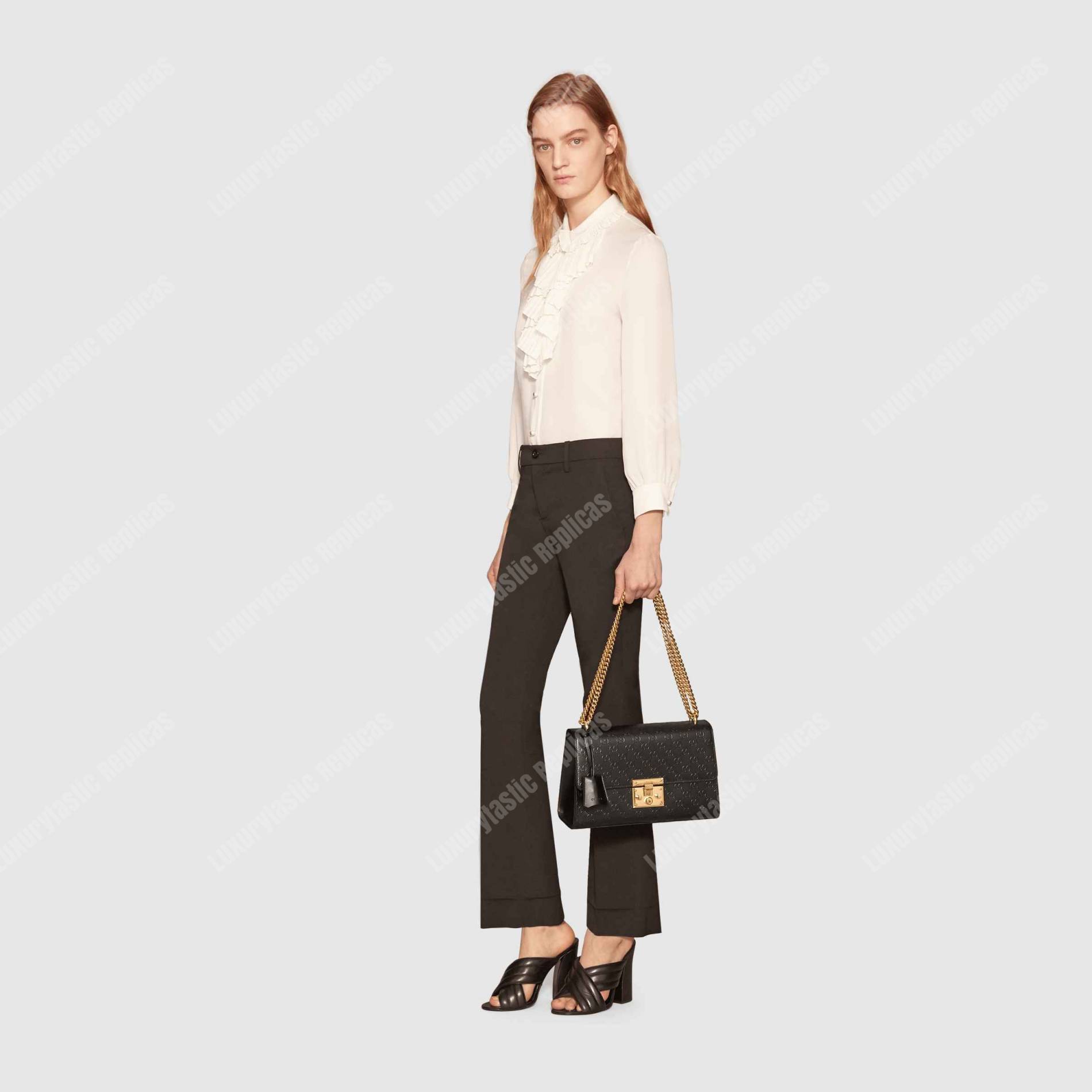 G*u*i padlock medium signature shoulder bag black