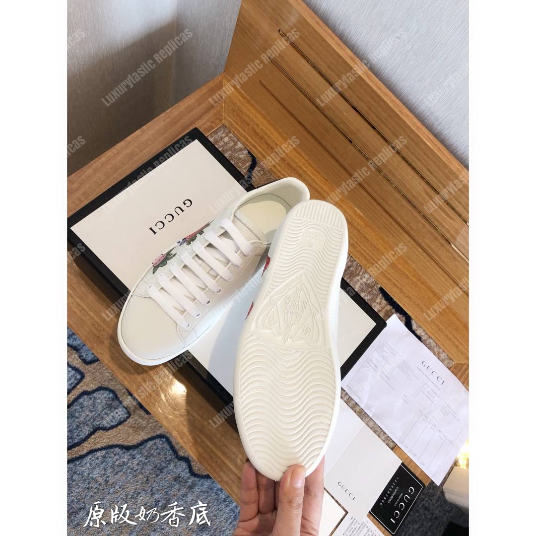 G*u*i rhyton sneaker with G*u*i strawberry