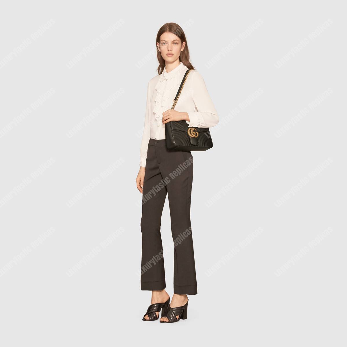 G*u*i gg marmont medium matelasse shoulder bag black