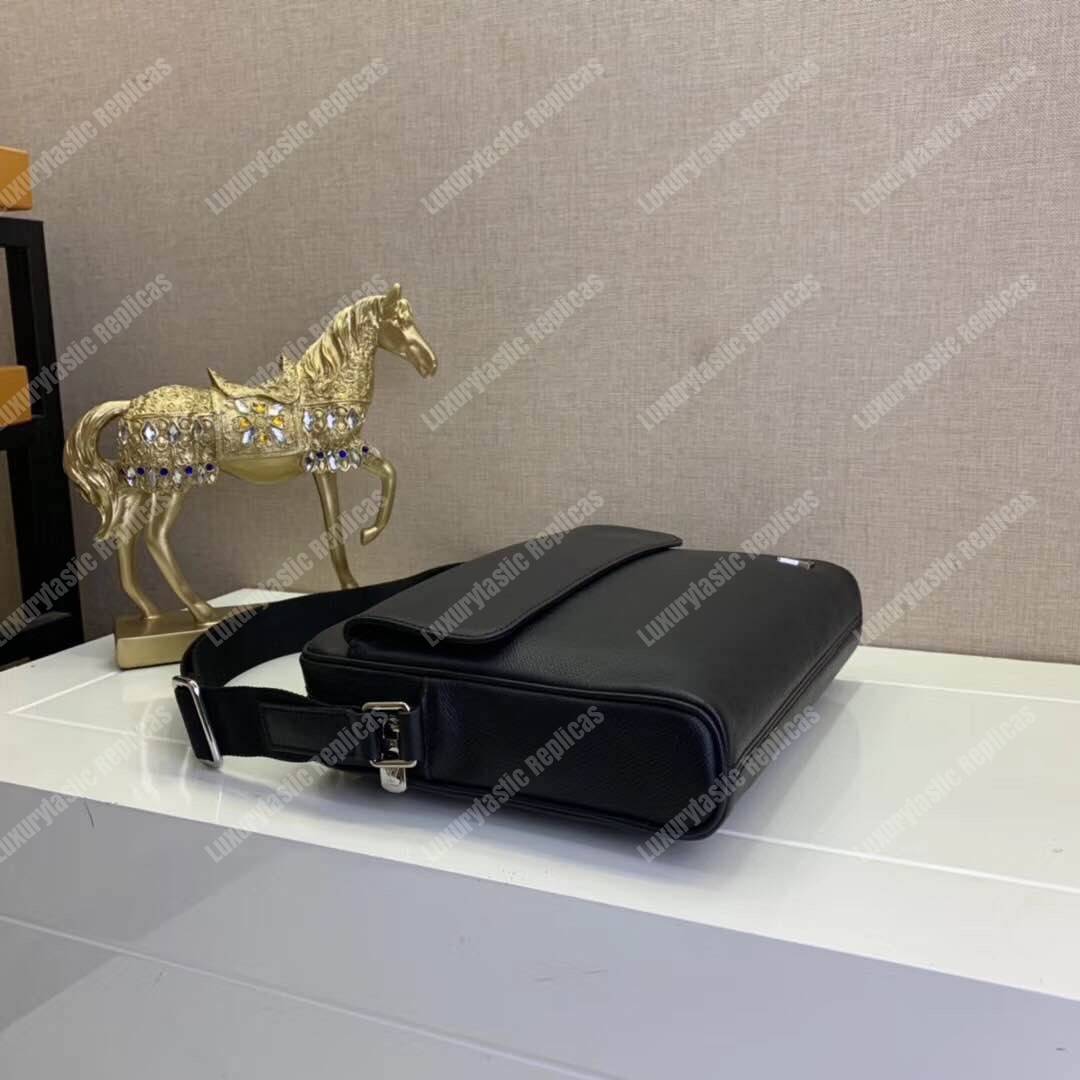 LV Alex Messenger PM Taiga Leather Noir