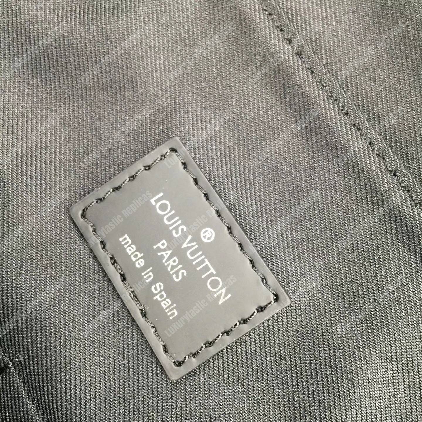 LV District MM Damier Canvas