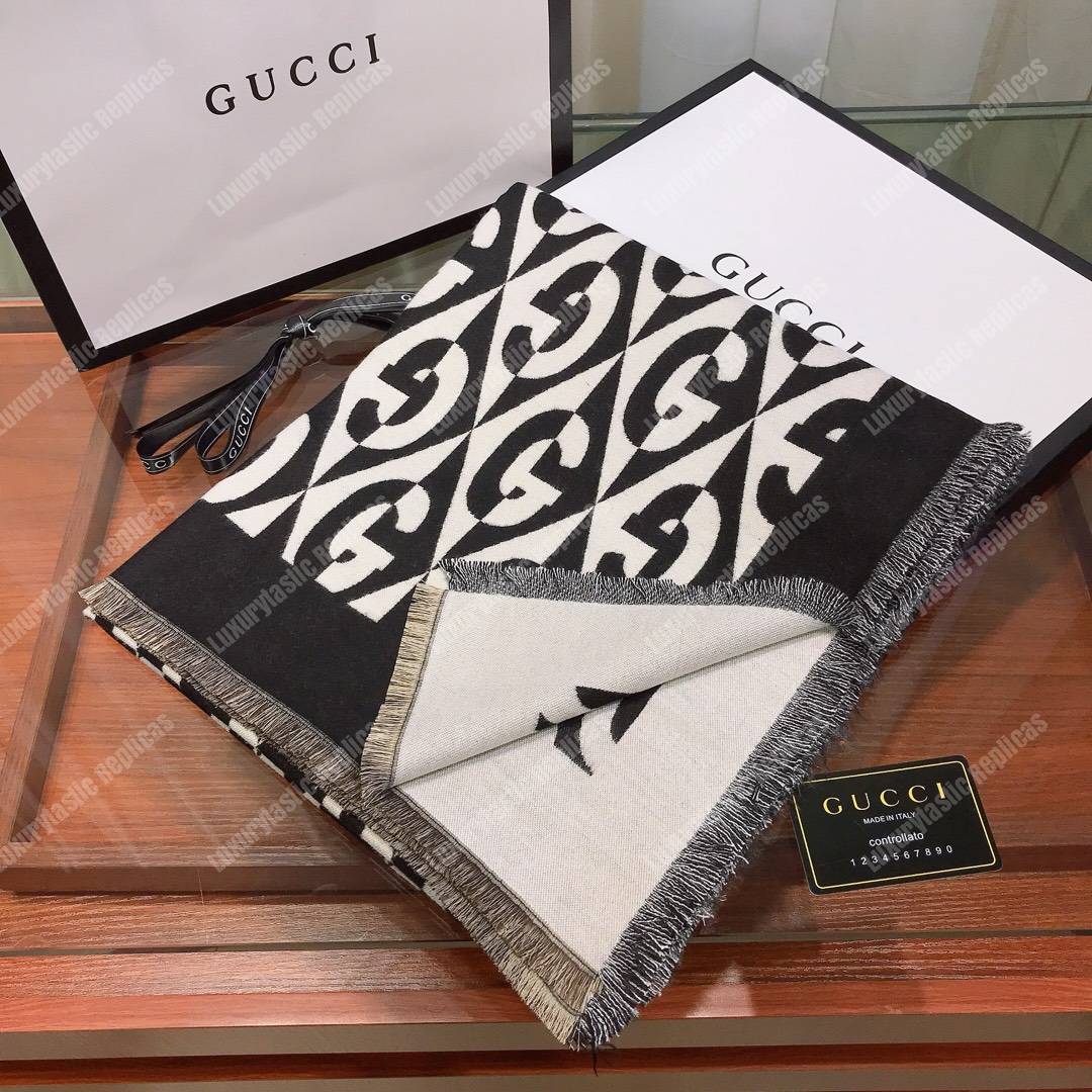 G*u*i g rhombus lamé wool jacquard stole white black