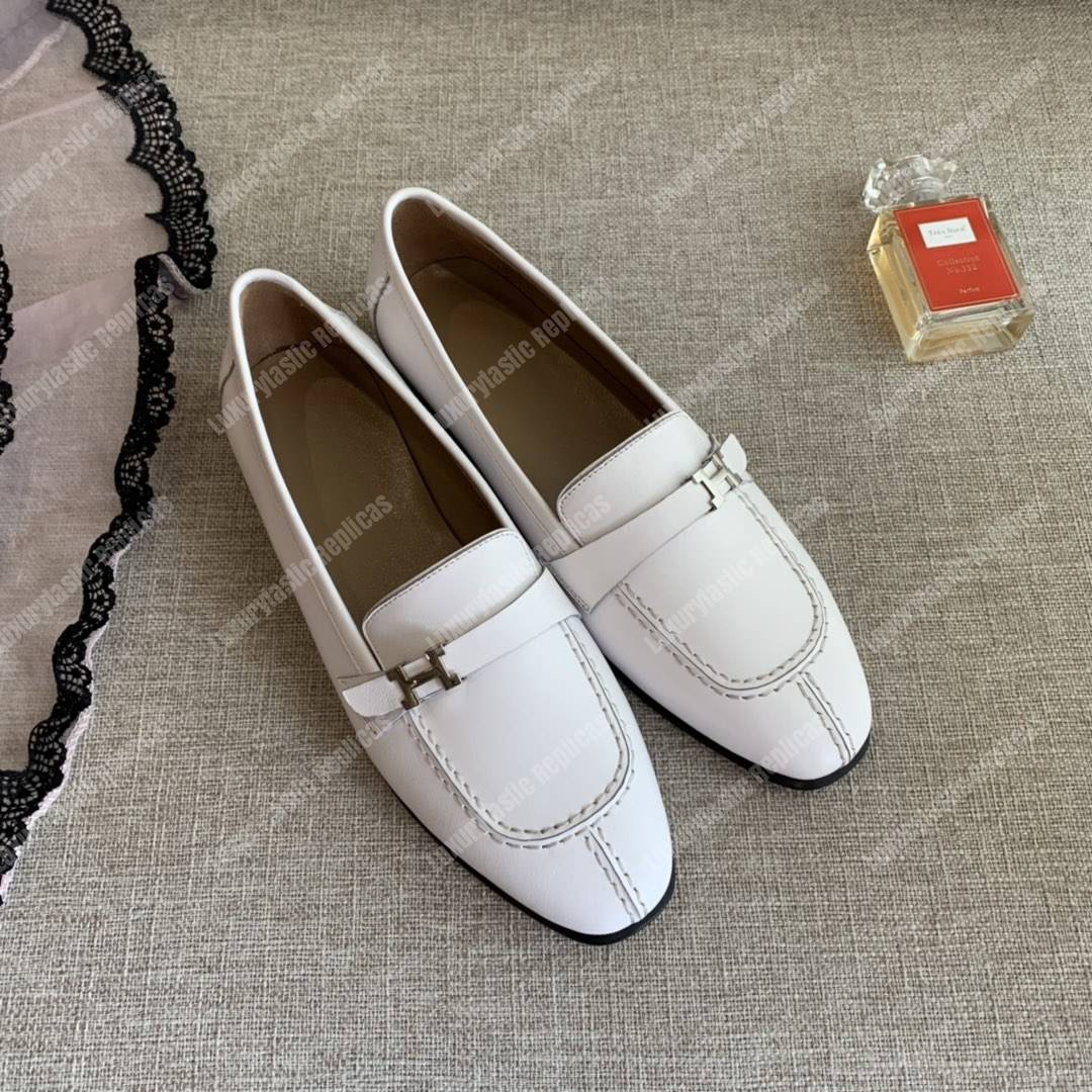 H**mes h buckle loafer white