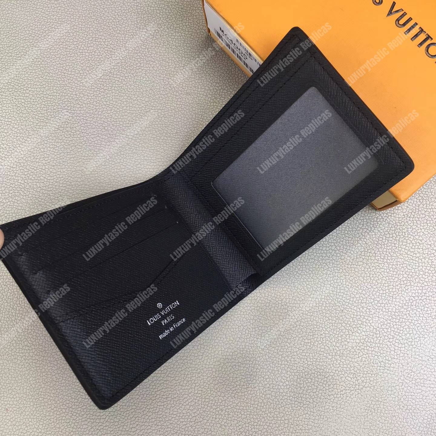 LV Slender ID Wallet Taiga Leather Noir