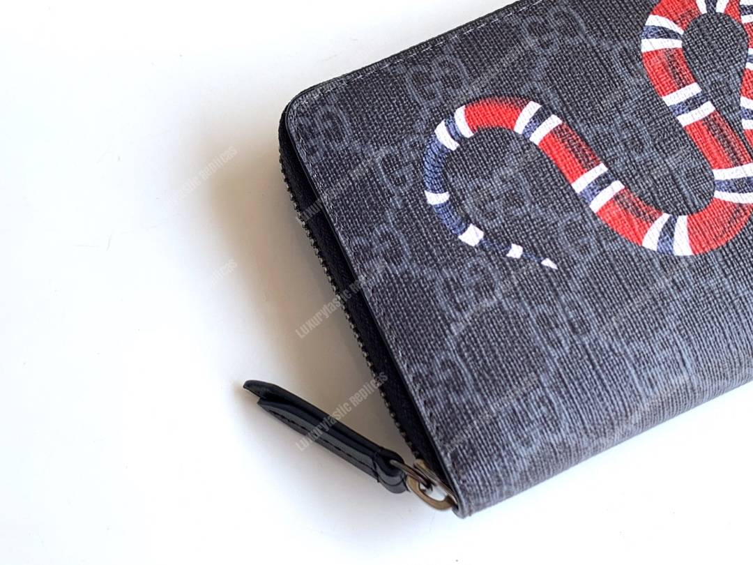G*u*i kingsnake print gg sup*e zip around wallet black