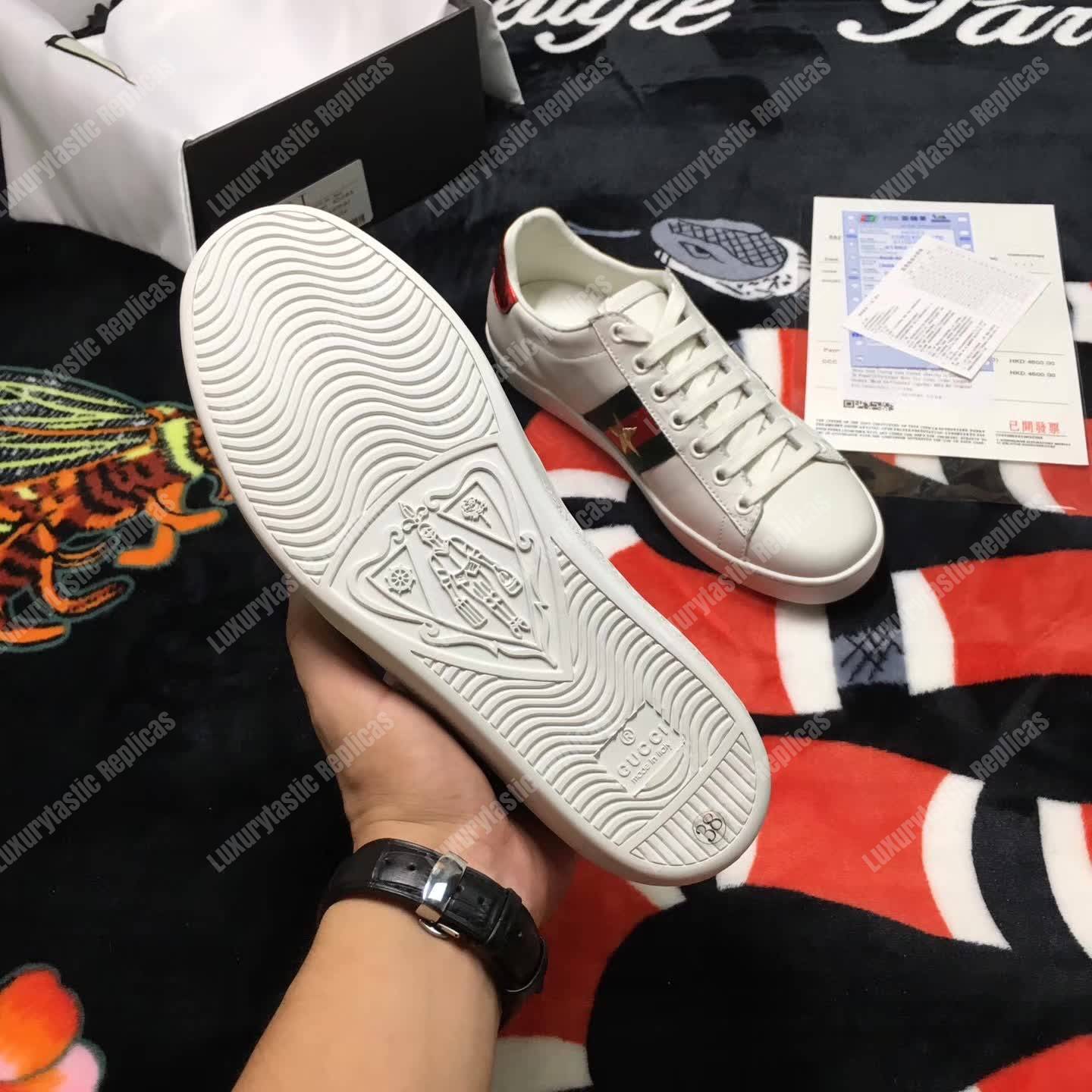 G*u*i ace embroidered pineapple sneaker white
