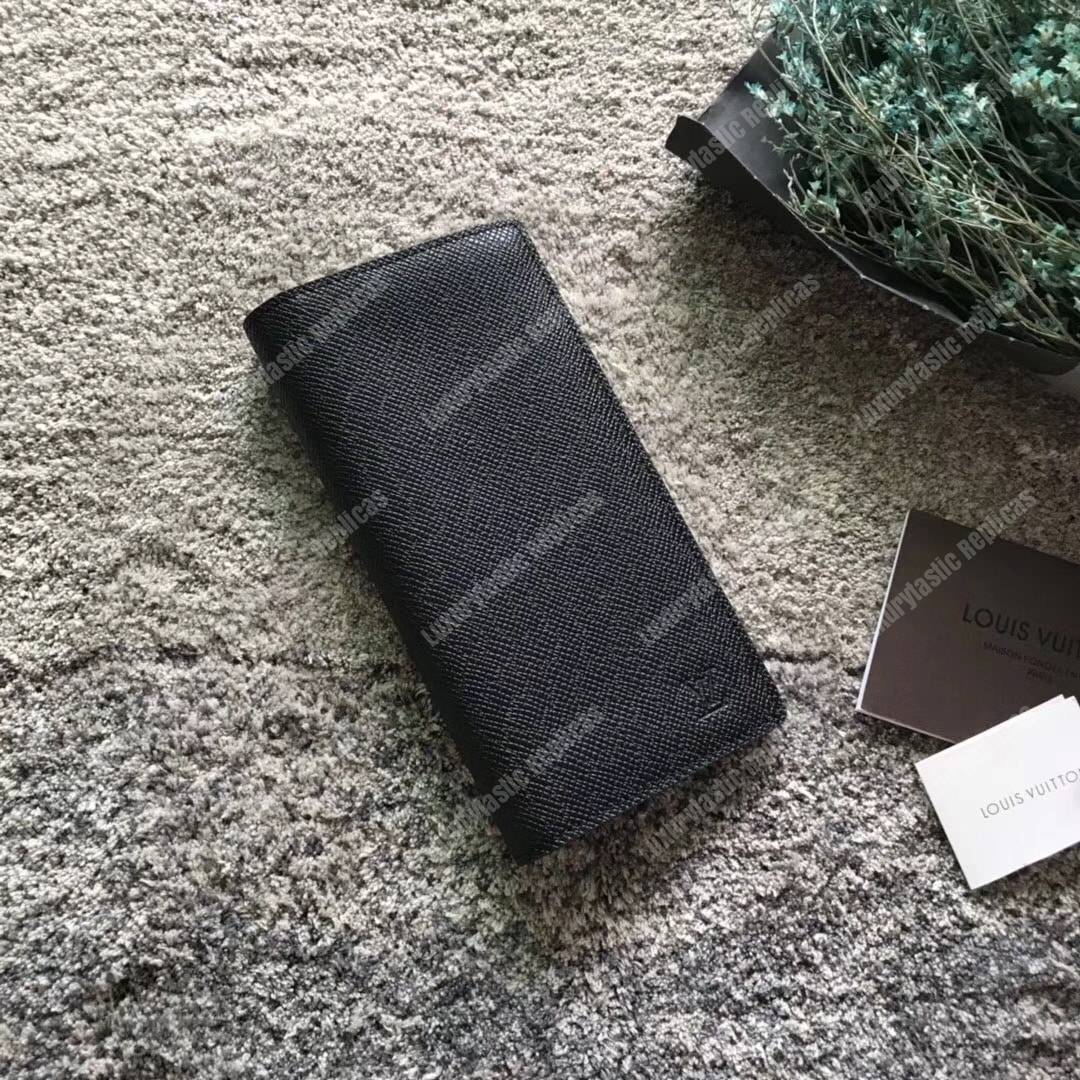 LV Brazza Wallet Taiga Leather Noir Gris