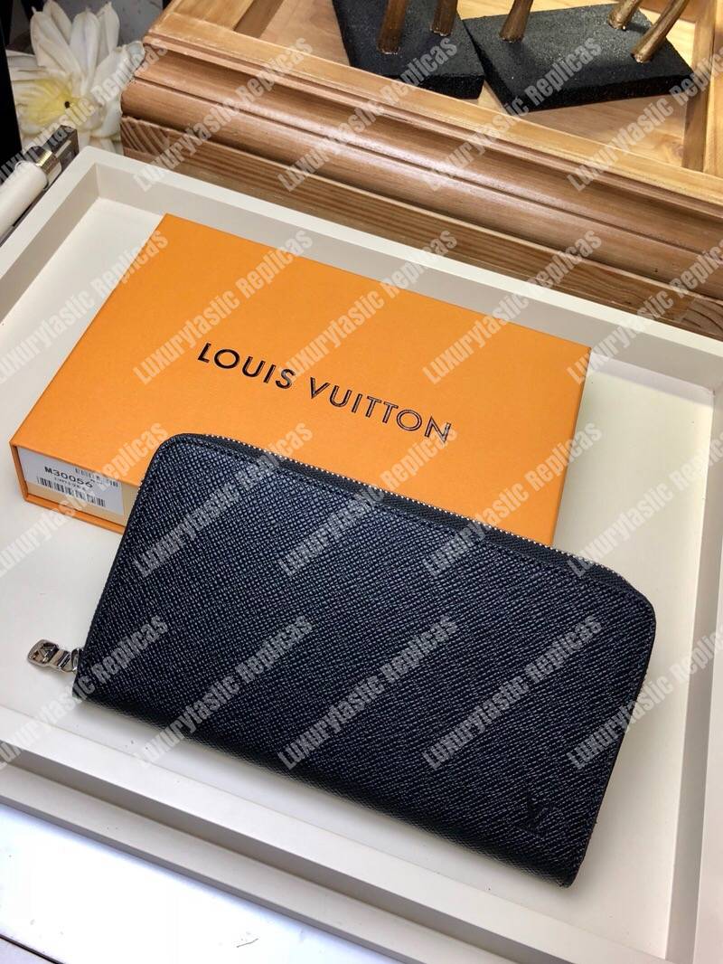 LV Zippy Organizer Taiga Leather