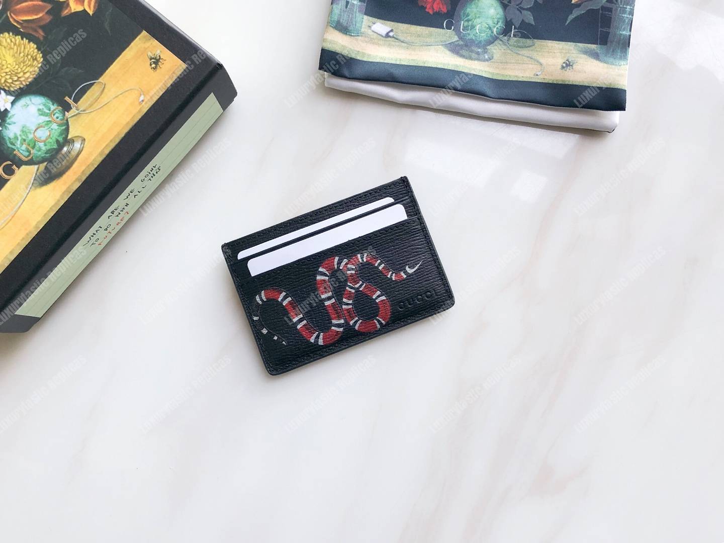 G*u*i kingsnake print leather card case black