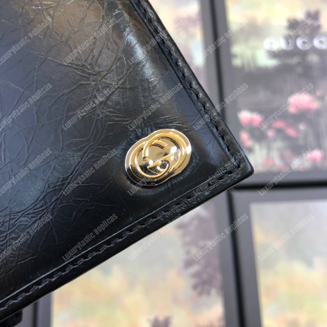 G*u*i wallet with interlocking g