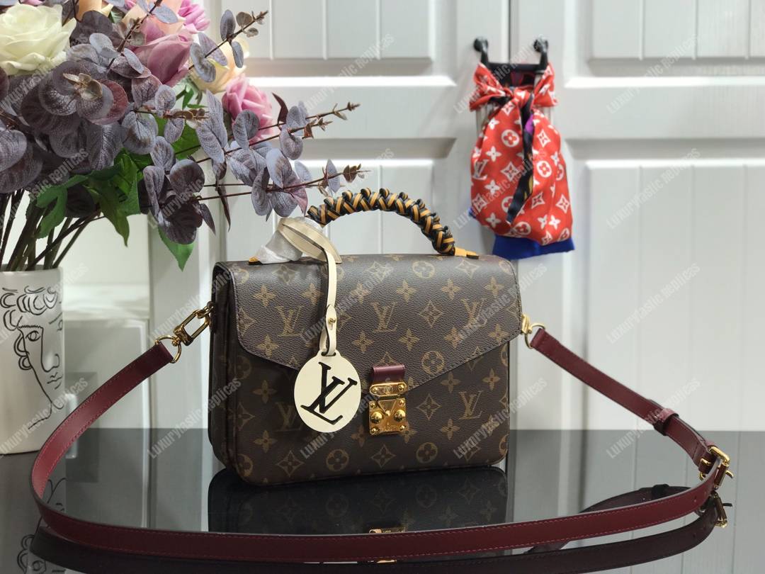 LV Pochette Métis Monogram Canvas Crème Beige