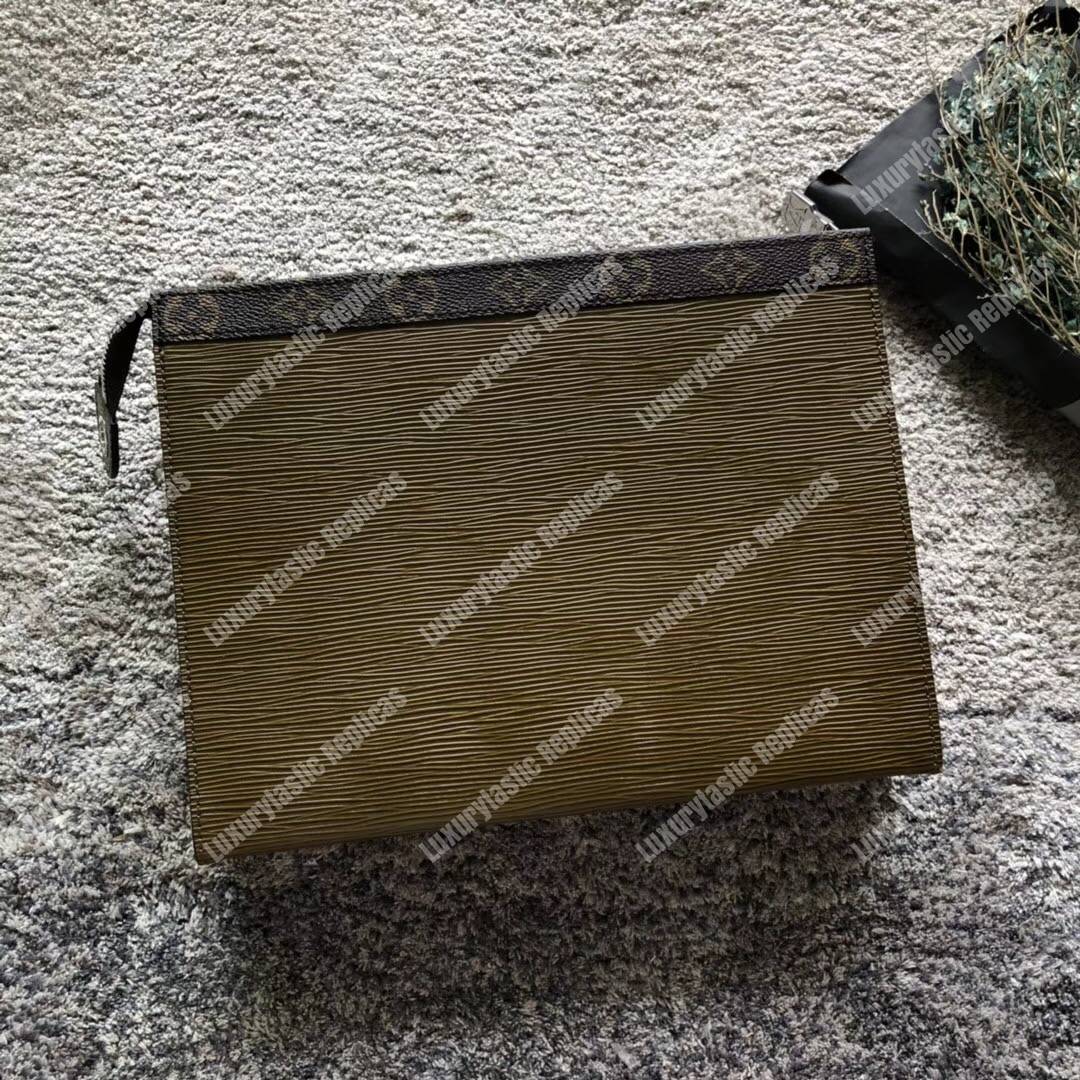 LV Pochette Voyage MM Epi Leather