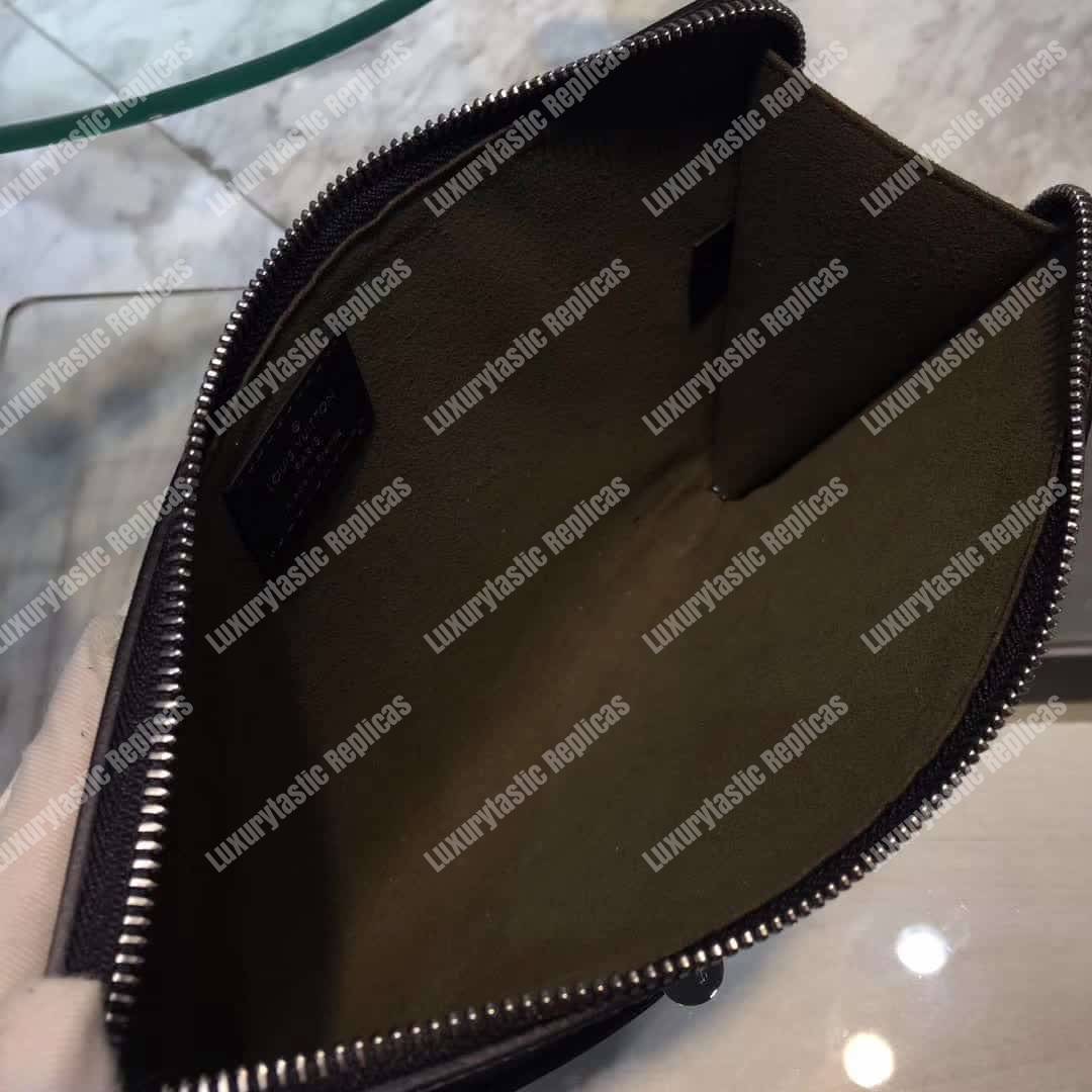 LV Pochette Essential V
