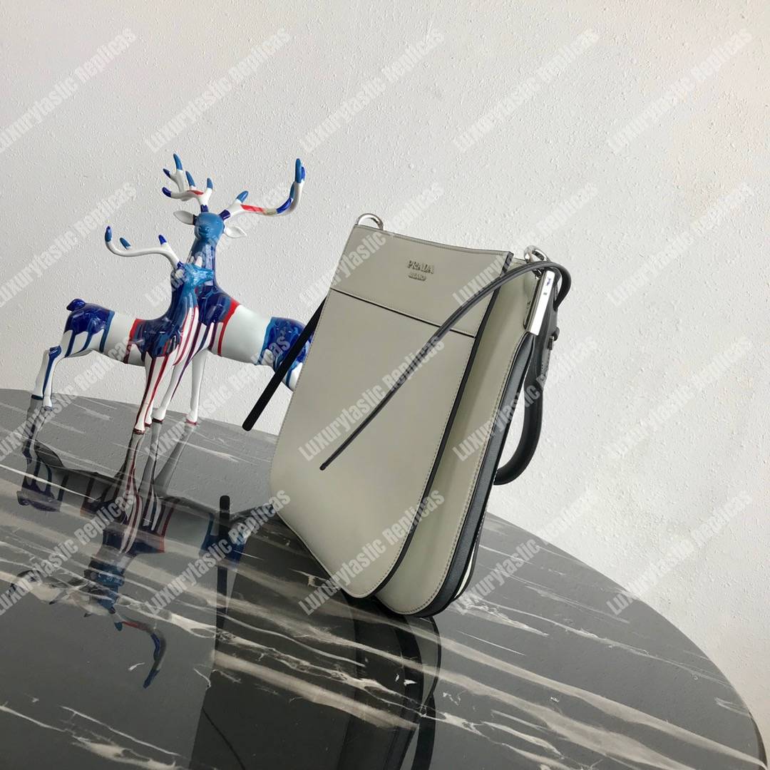 Pra*a margit leather shoulder bag white