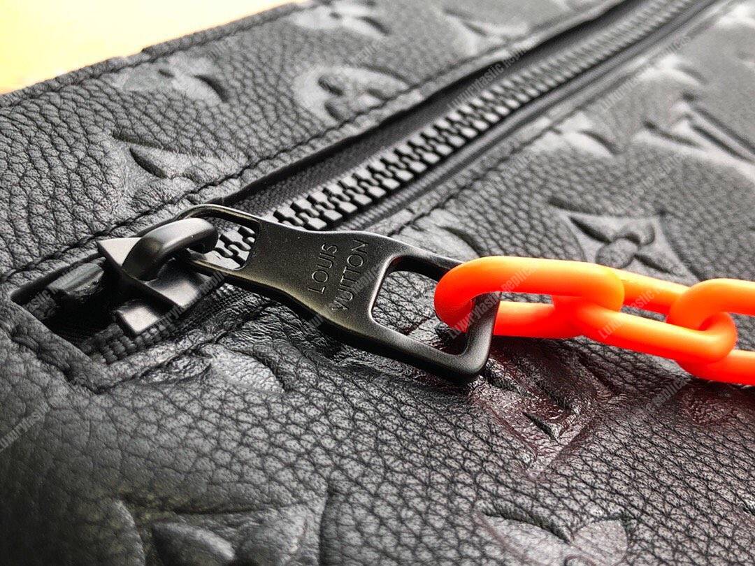 LV A4 Pouch Taurillon Leather Black