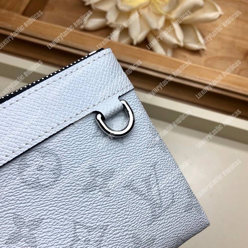 LV Discovery Pochette PM K45 Taiga Monogram