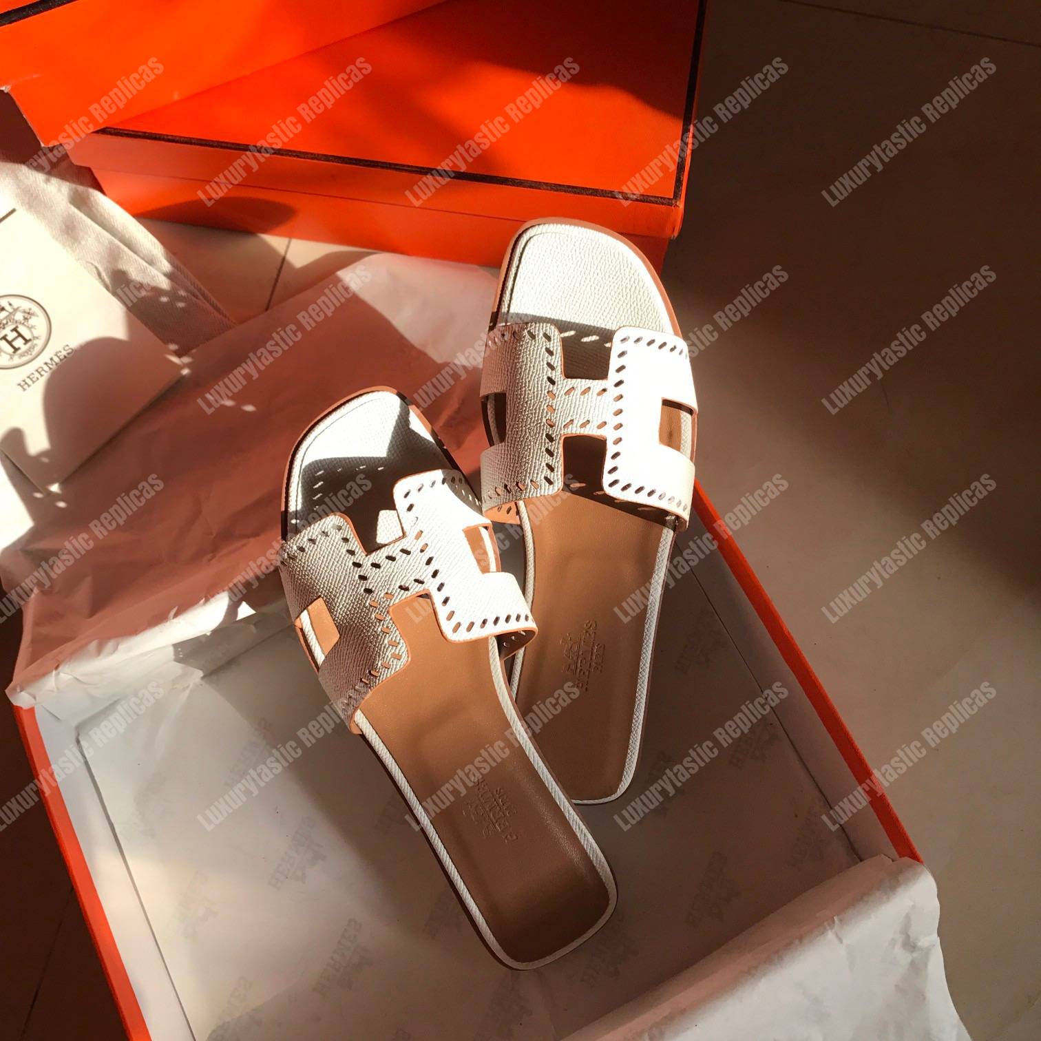 H**mes oran sandal framed studs white