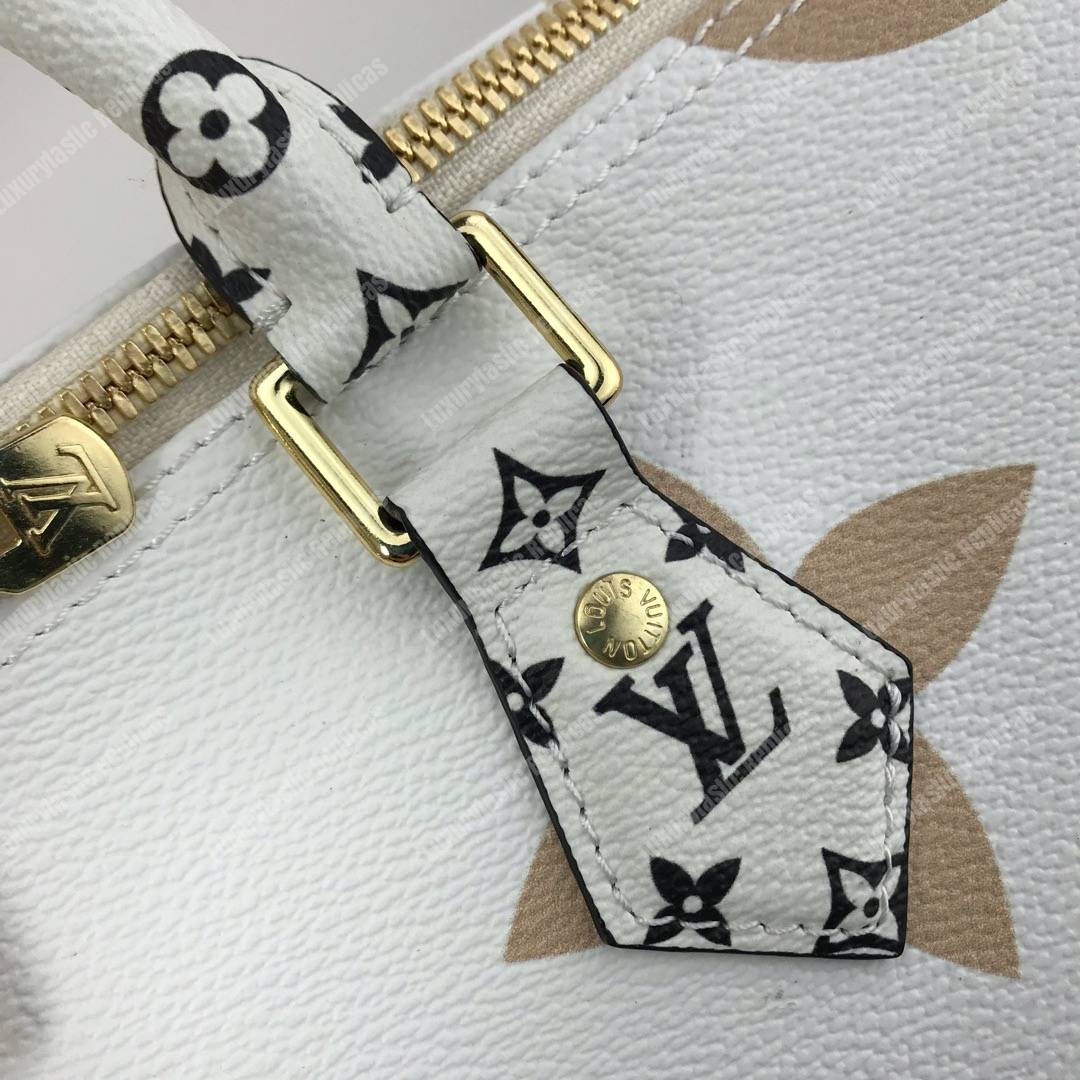 LV Speedy Bandouliere 30 Monogram Geant White