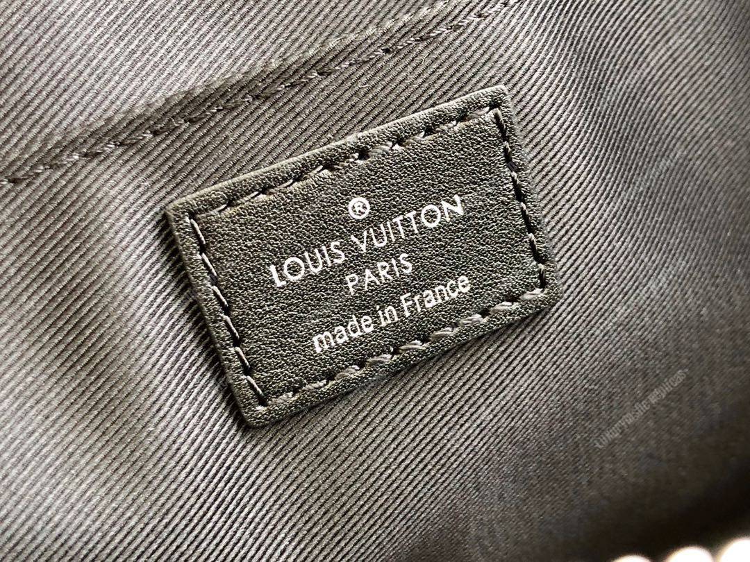 LV Discovery Pochette Damier Infini Black