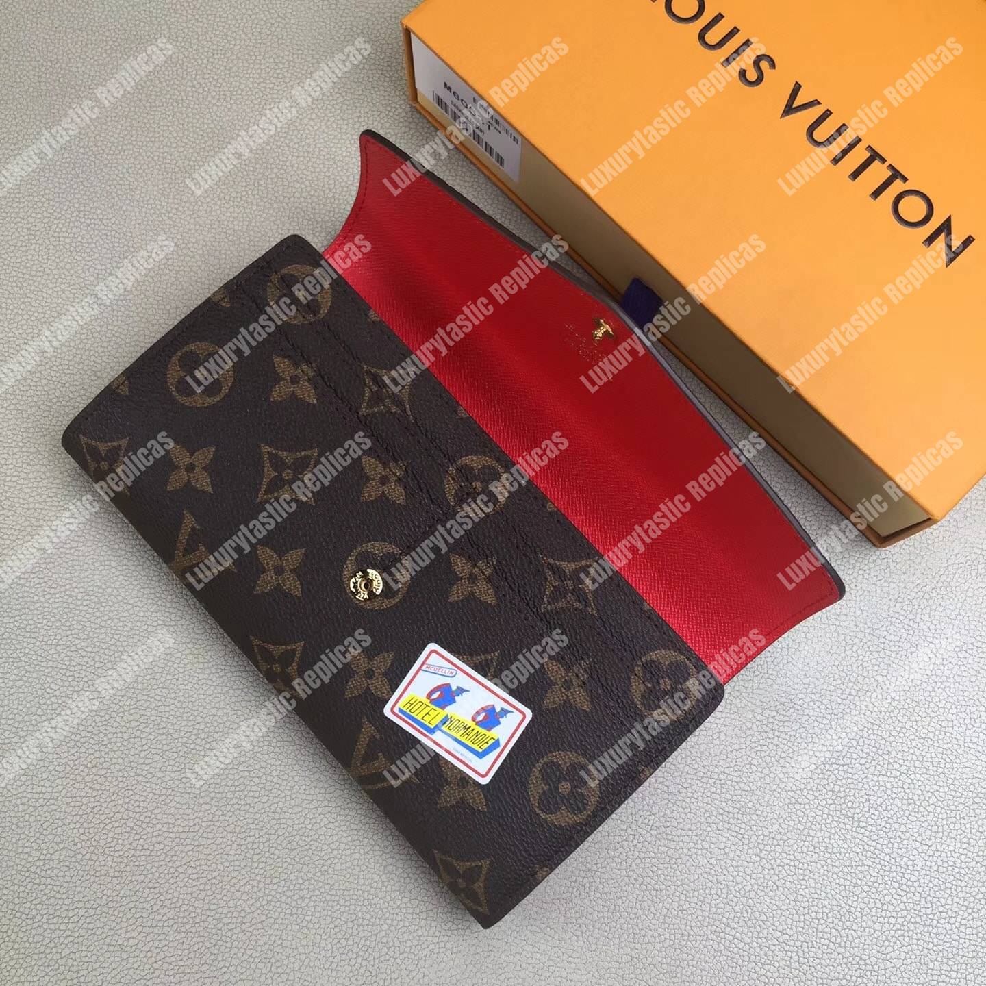 LV Sarah Wallet My LV World Tour Monogram Red