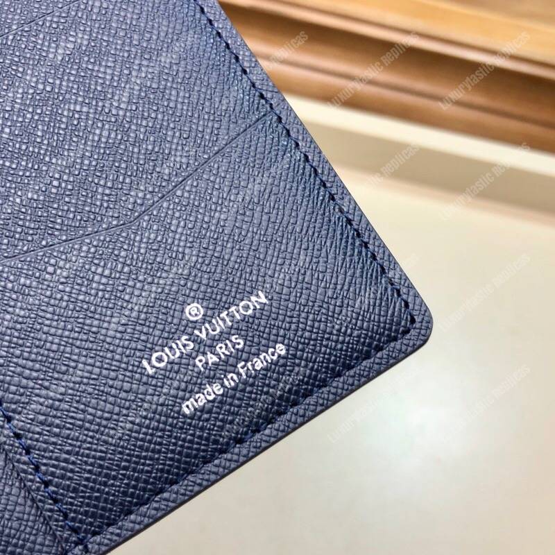 LV Taiga Leather Pocket Organizer Bleu Marine