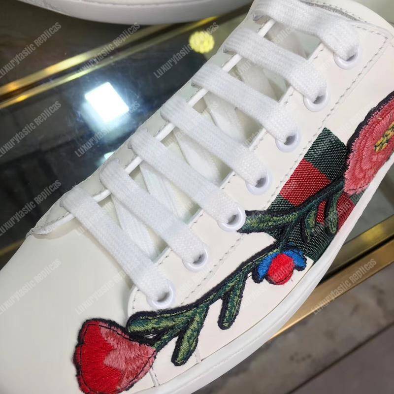 G*u*i ace embroidered floral sneaker white