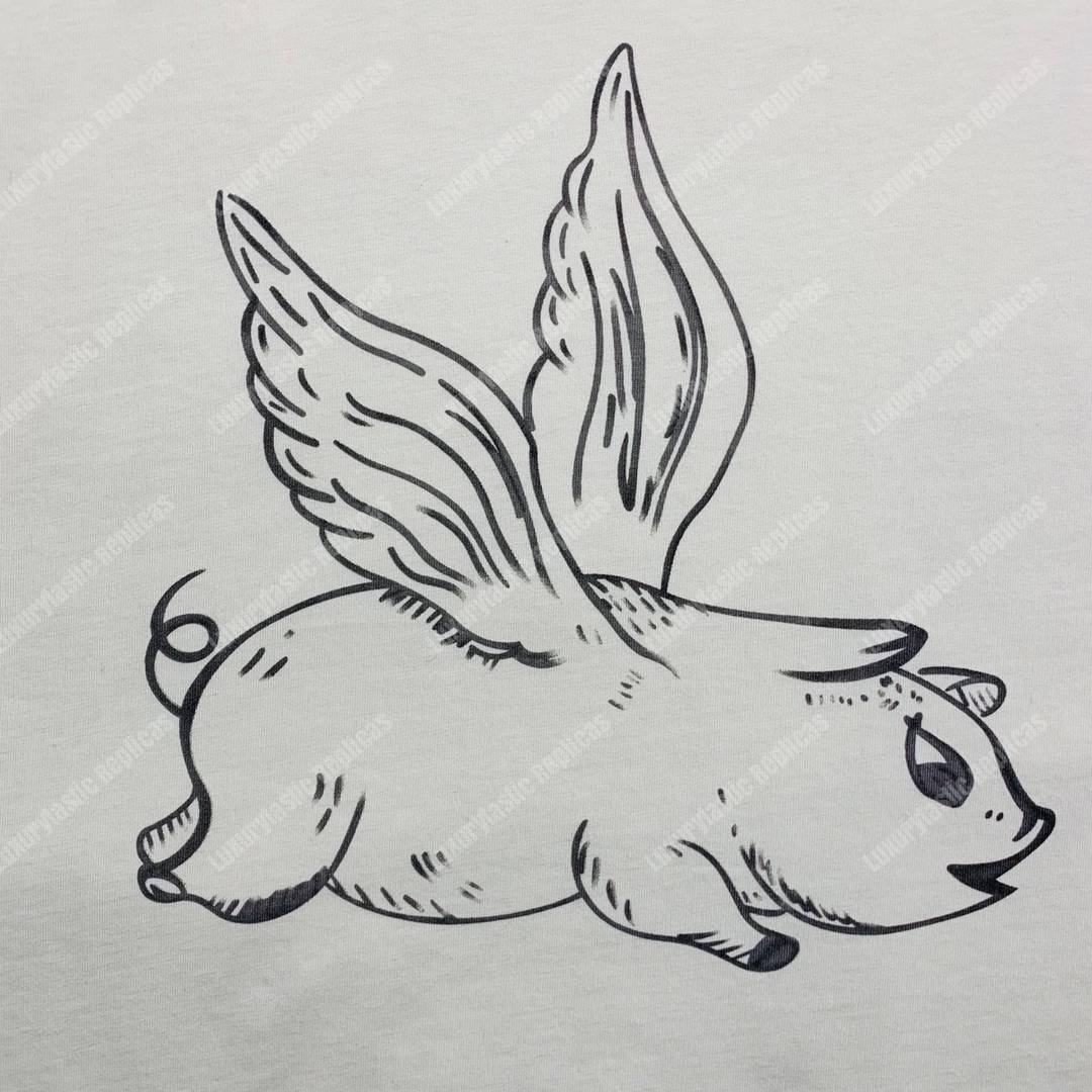 G*u*i flying pig print t-shirt cream