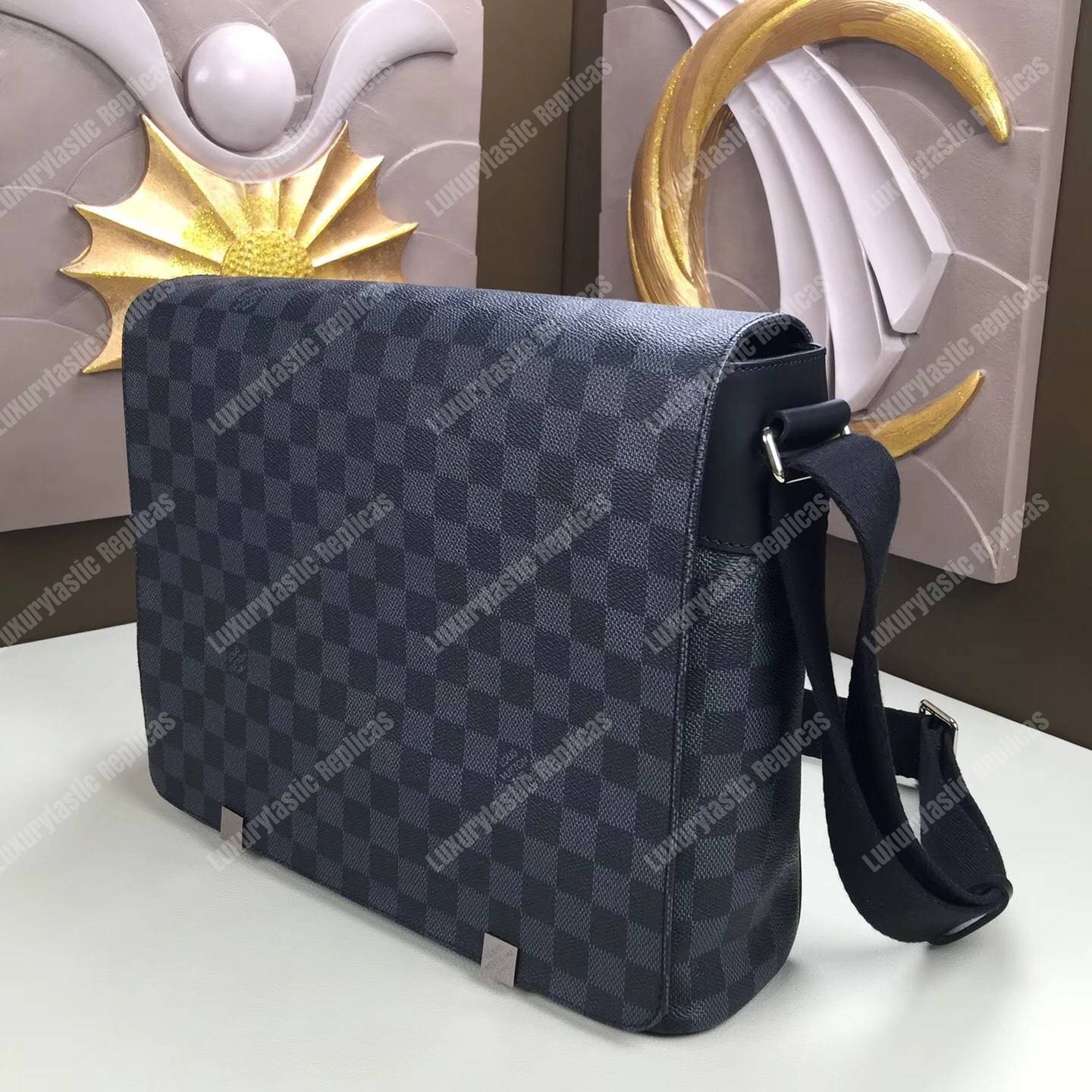 LV District MM Damier Canvas