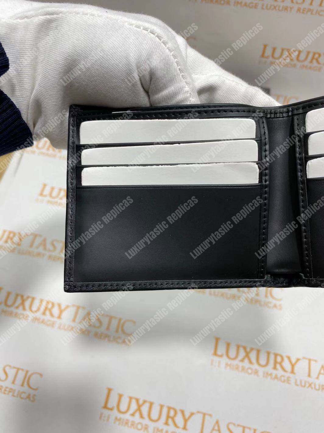 G*u*i G*u*issima web bi-fold wallet black
