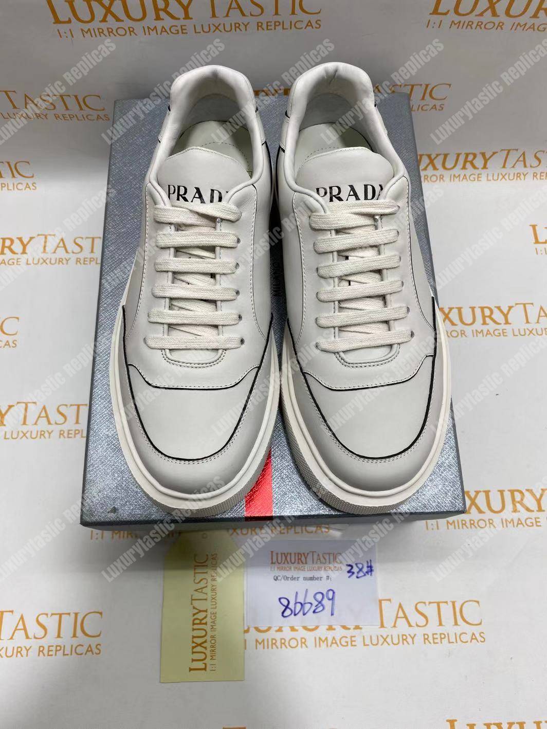 Pra*a leather sneakers white/black linning