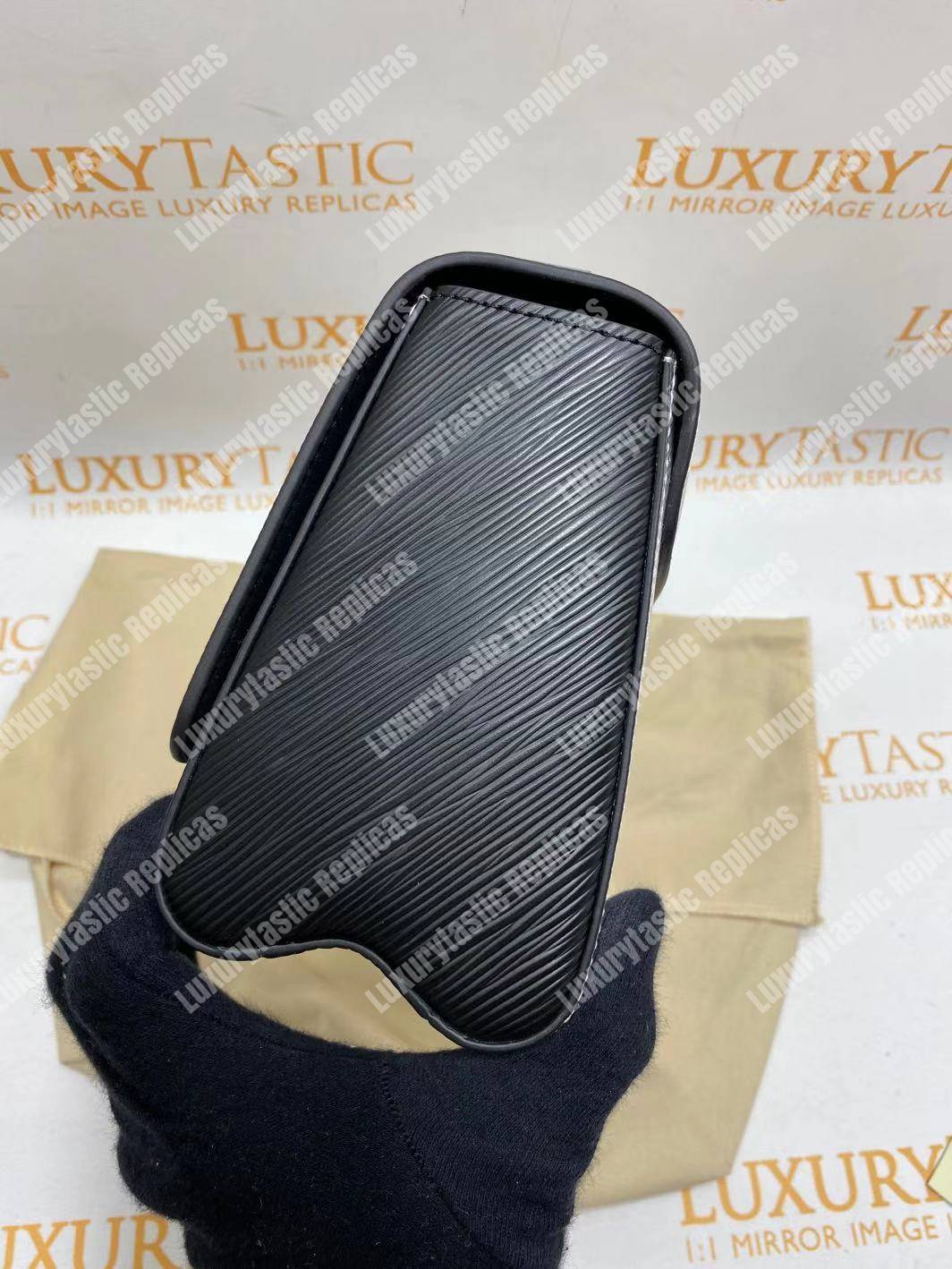LV Twist MM Argento Silver
