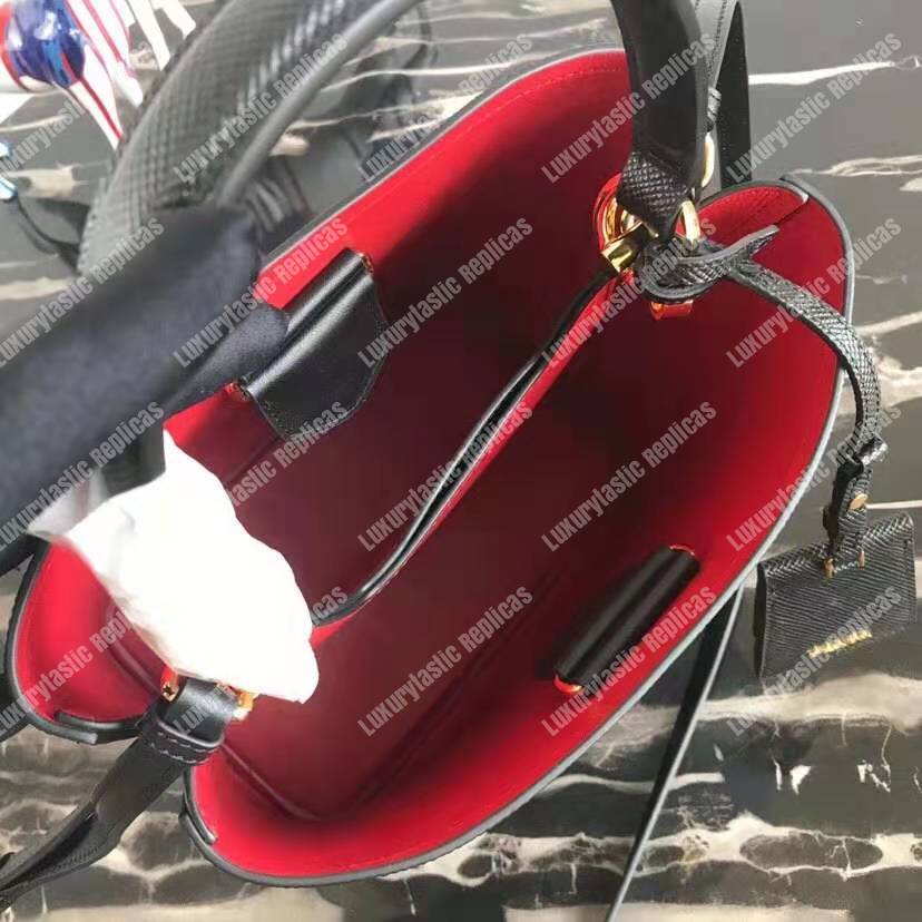 Pra*a panier medium bag black/red