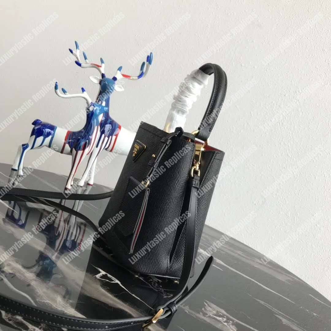 Pra*a panier small saffiano bag black/red