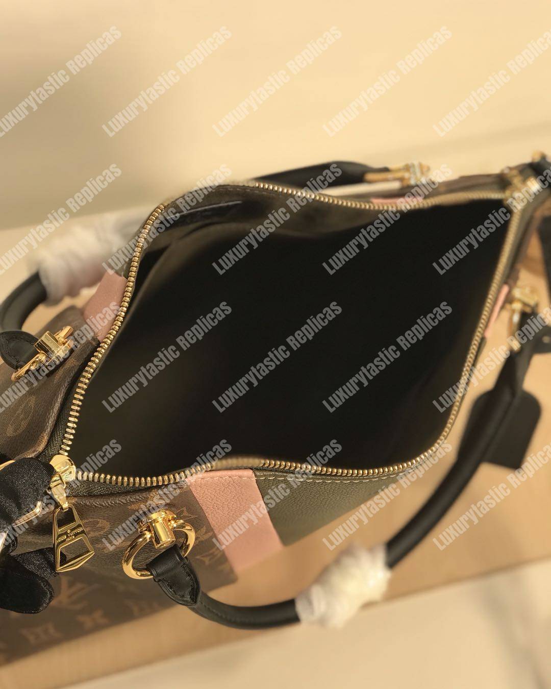 LV V Tote MM