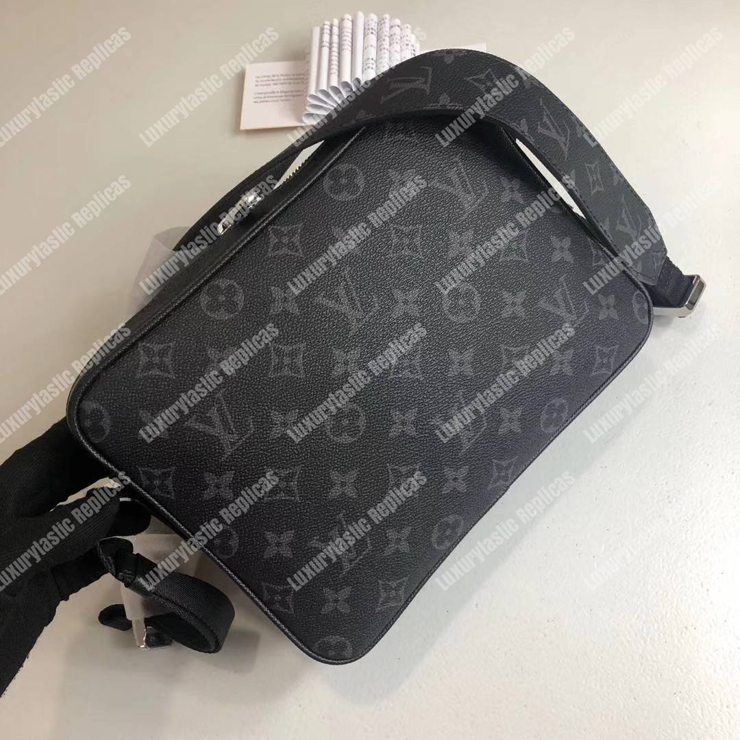 LV Outdoor Messenger