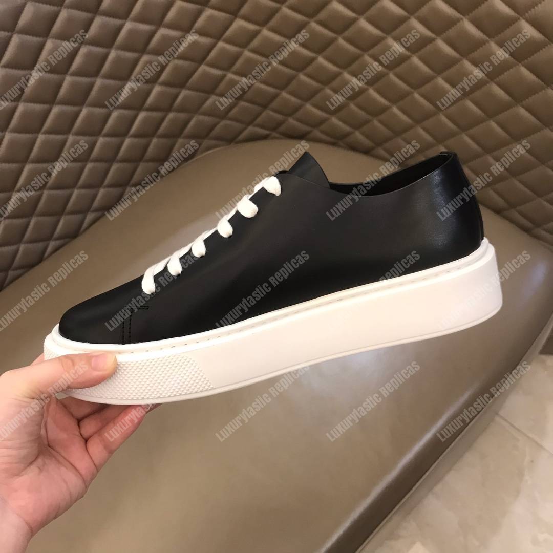 Pra*a leather sneakers black