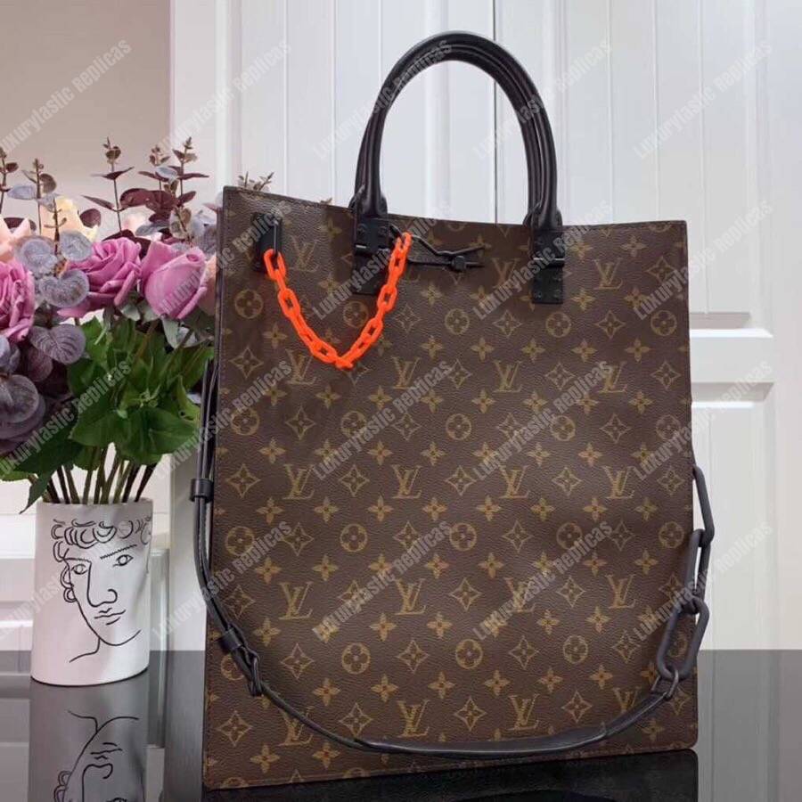 LV Sac Plat Monogram Solar Ray w/ Resin Chain