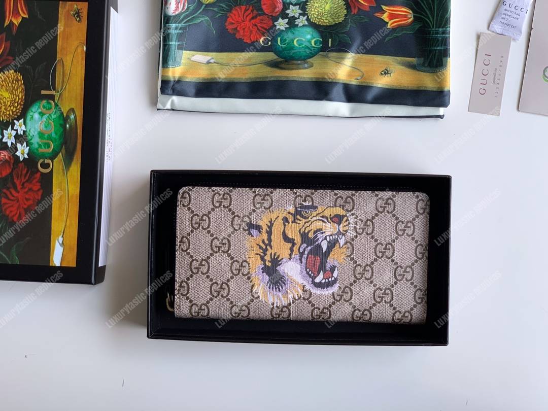 G*u*i tiger print gg sup*e zip around wallet beige/ebony