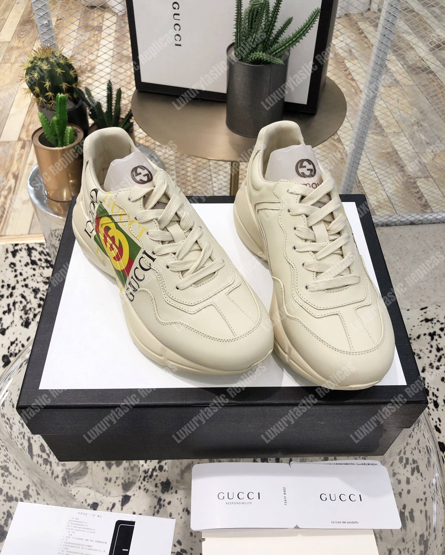 G*u*i rhyton G*u*i logo leather sneaker
