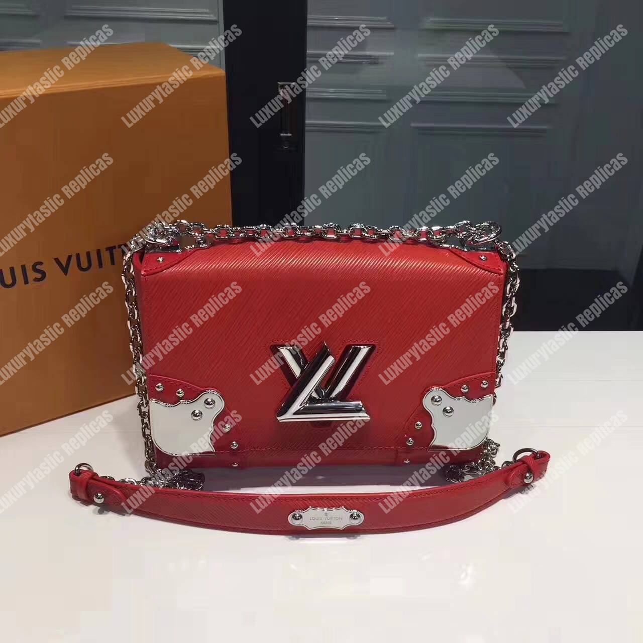 Twist MM Bag Epi Leather Red