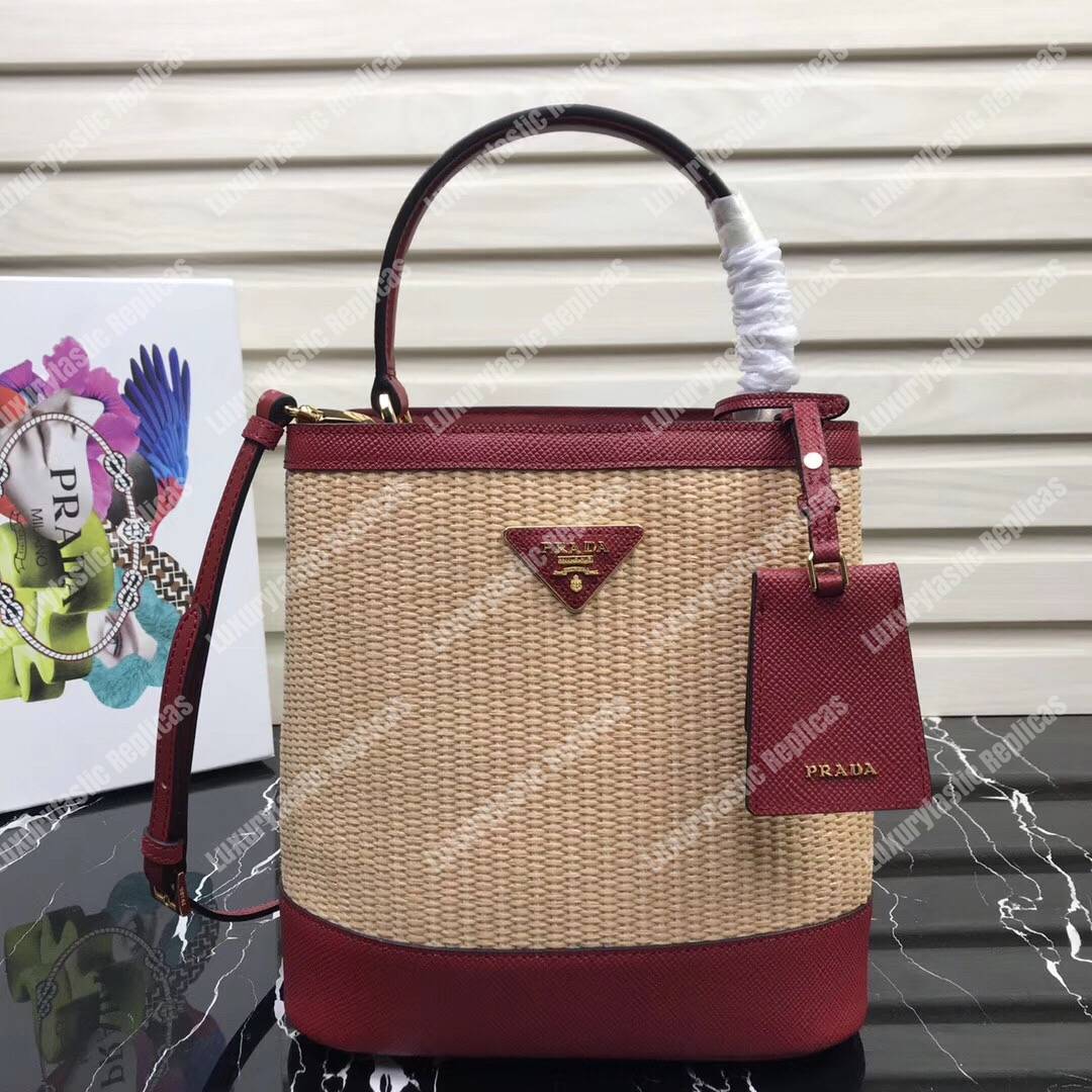 Pra*a panier medium straw bag red
