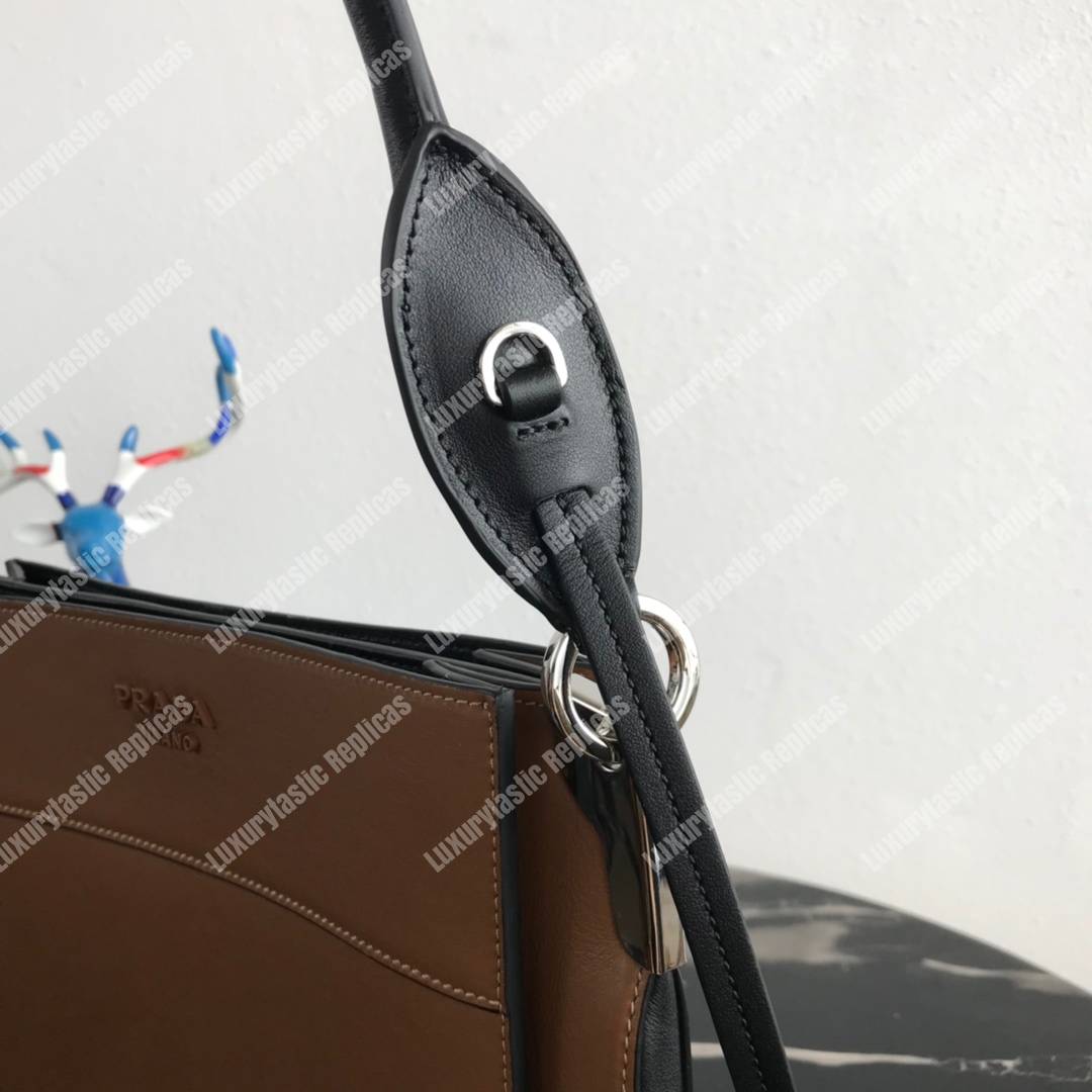 Pra*a margit leather shoulder bag brown