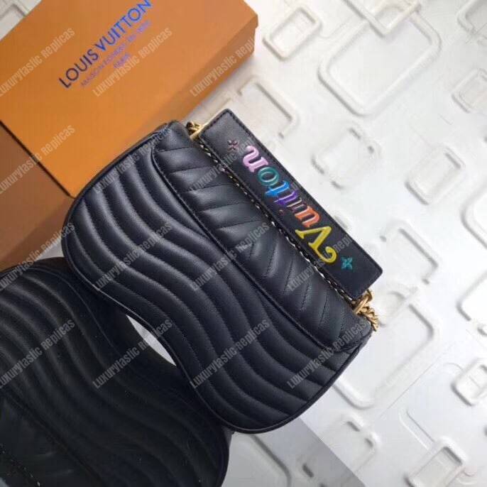 LV New Wave Chain Bag MM Noir