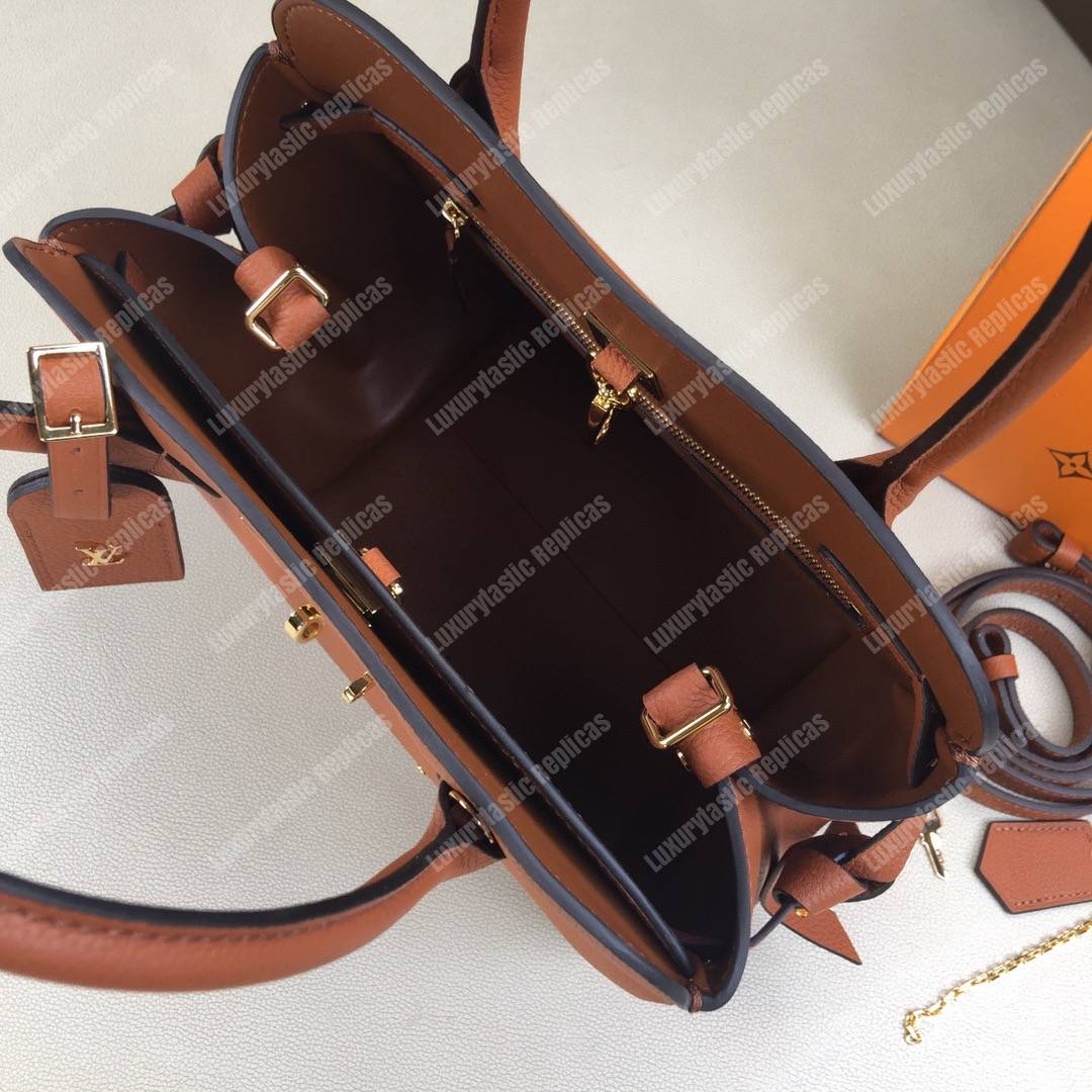 LV Milla PM Veau Nuage Gold