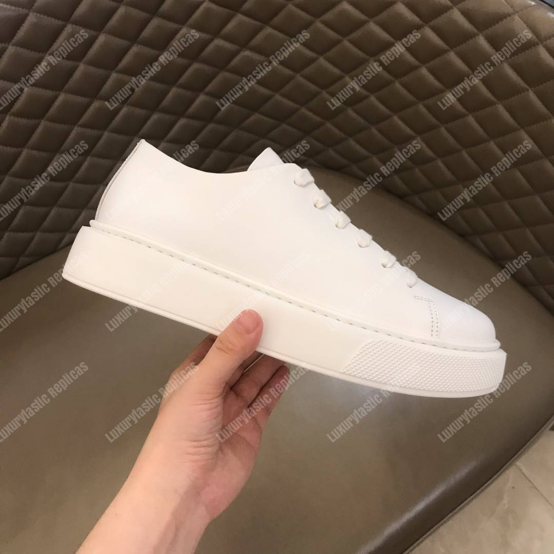 Pra*a leather sneakers white