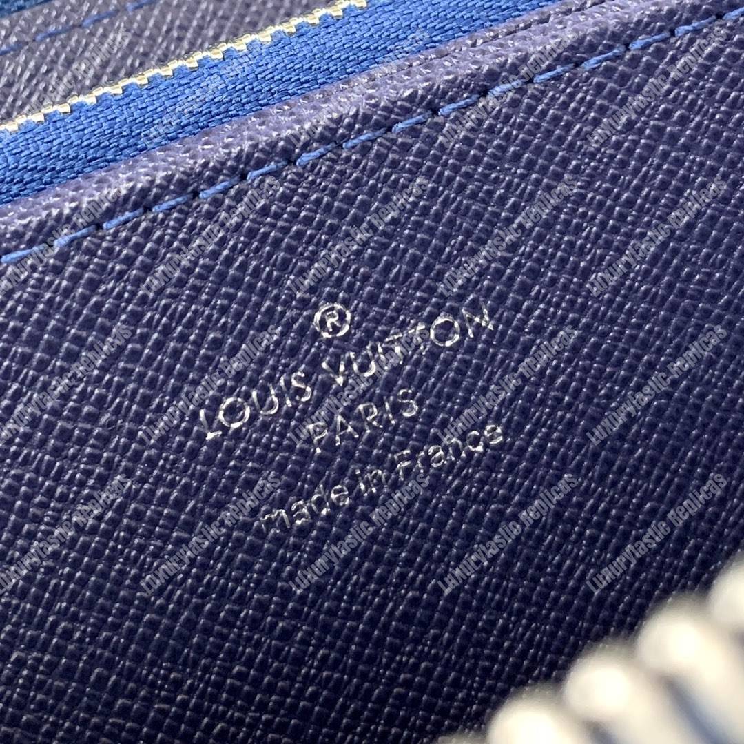 LV Escale Zippy Wallet Bleu