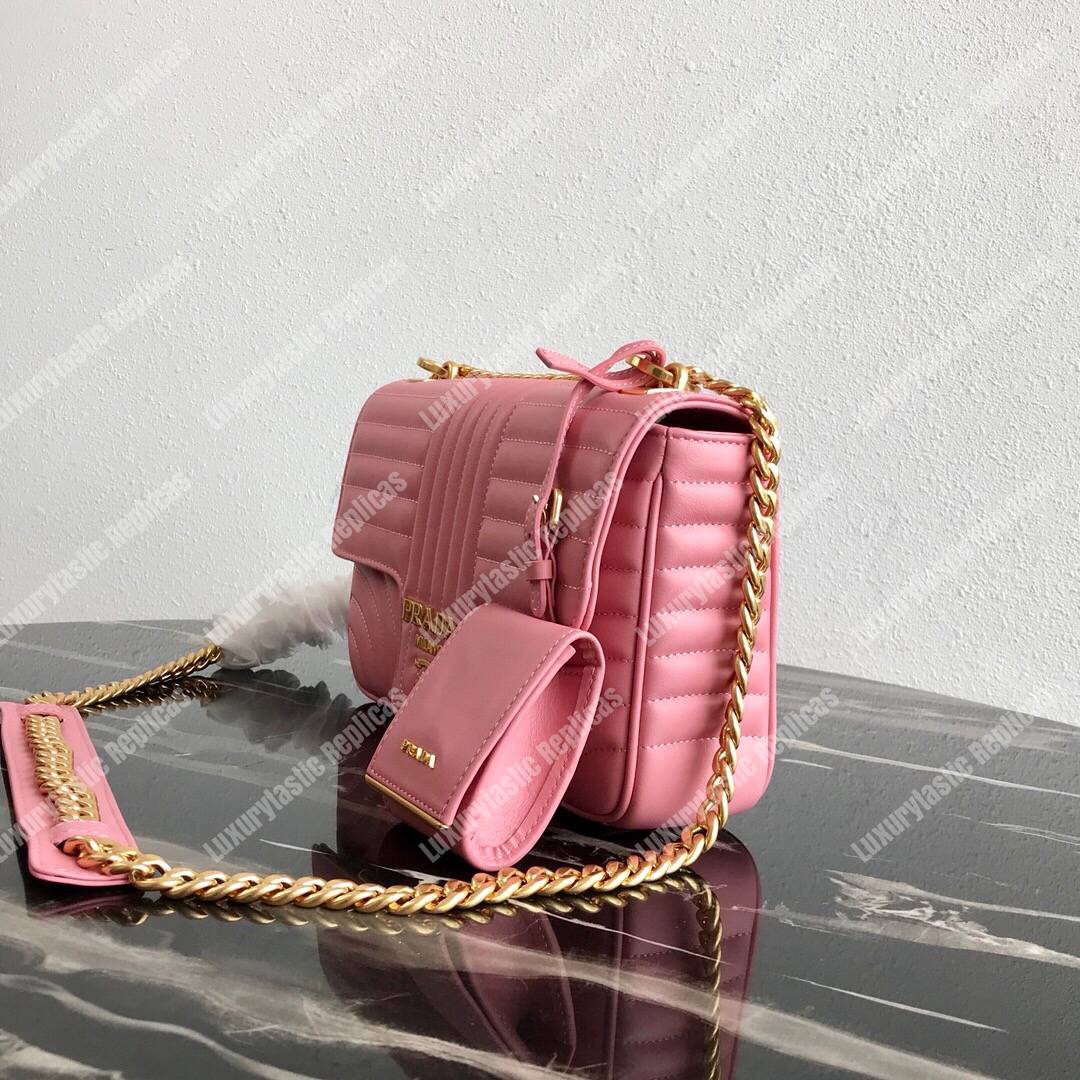 Pra*a diagramme medium leather bag pink