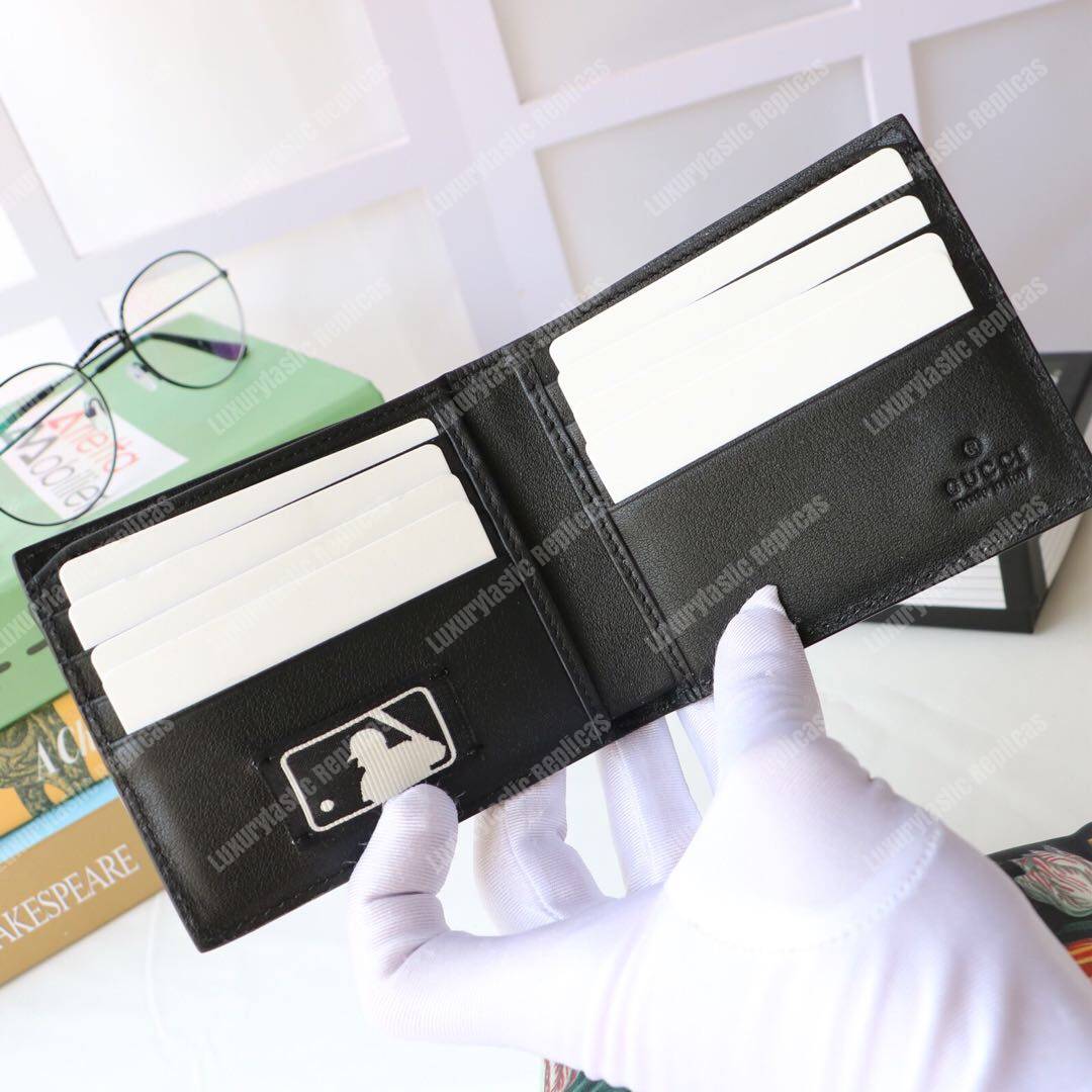 G*u*i gg signature leather wallet with new york yankees™