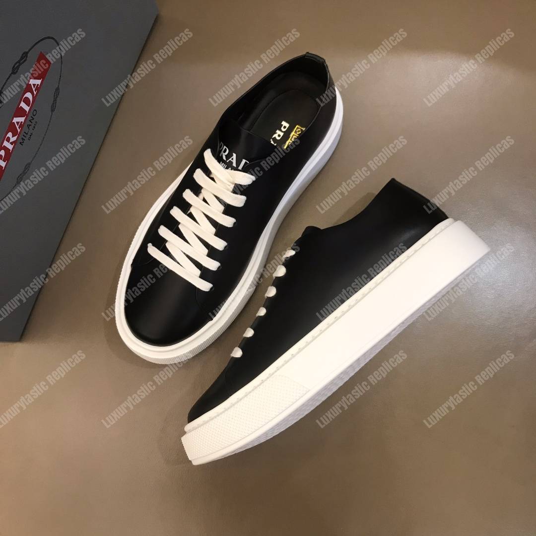Pra*a leather sneakers black