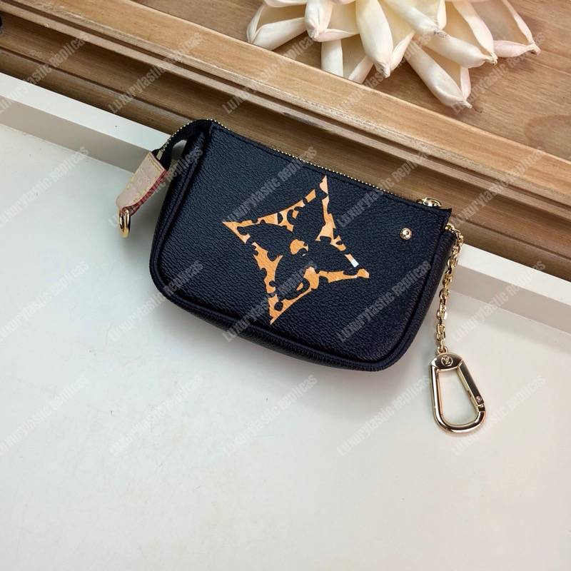 LV Jungle Micro Pochette Accessoires Giant Monogram